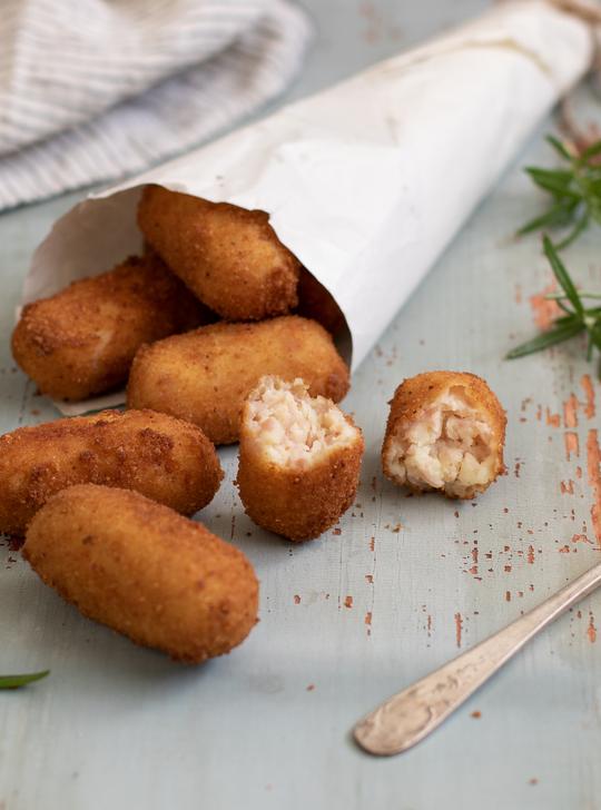 Croquetas de patata con jamón y queso
