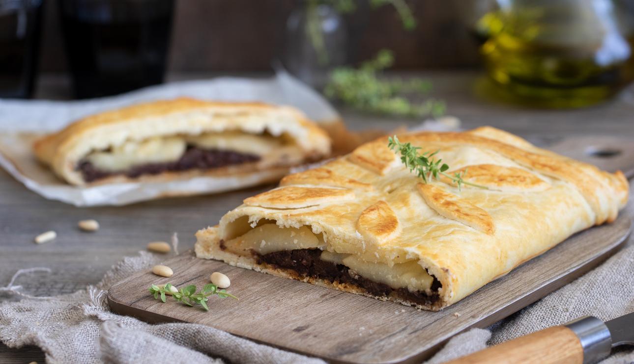Empanada de morcilla y manzana