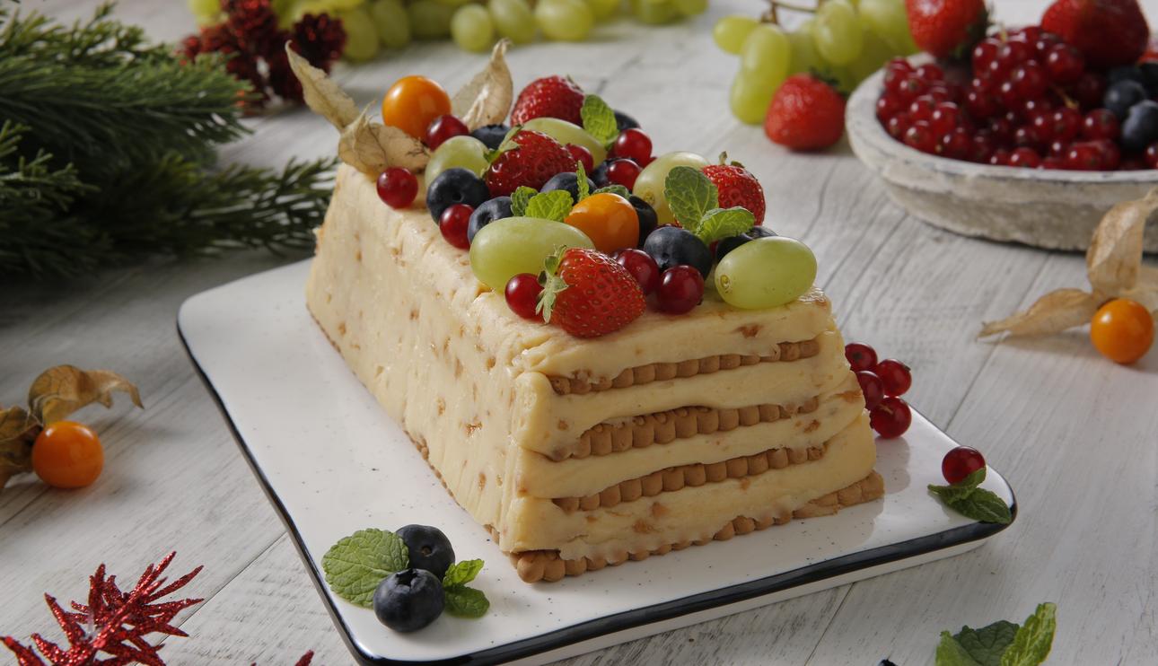 Tarta de leche condensada y galletas con turrón