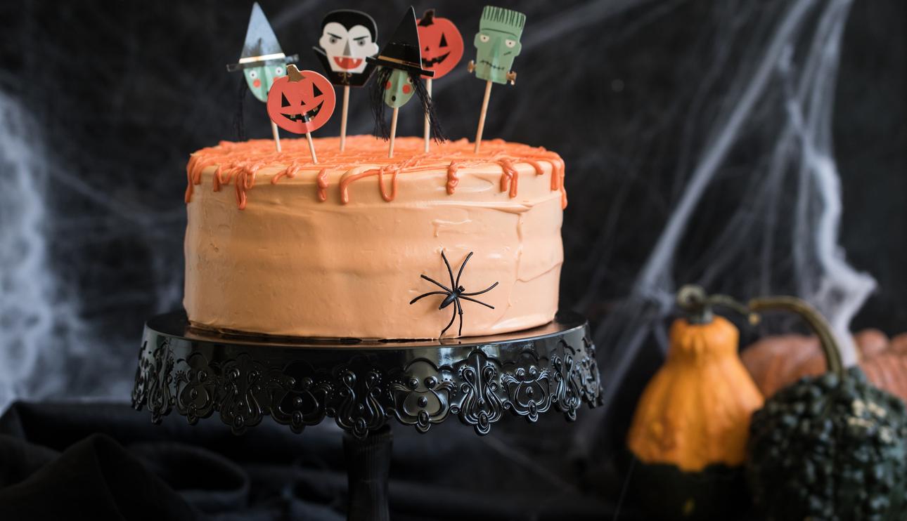 Tarta Halloween con crema de chocolate blanco