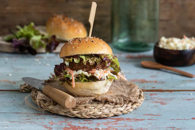 Mini Burger Deluxe con ensalada de col