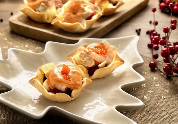 Tartaletas navideñas con salsa cocktail