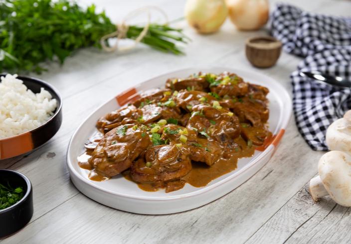 Solomillo de cerdo con salsa strogonoff