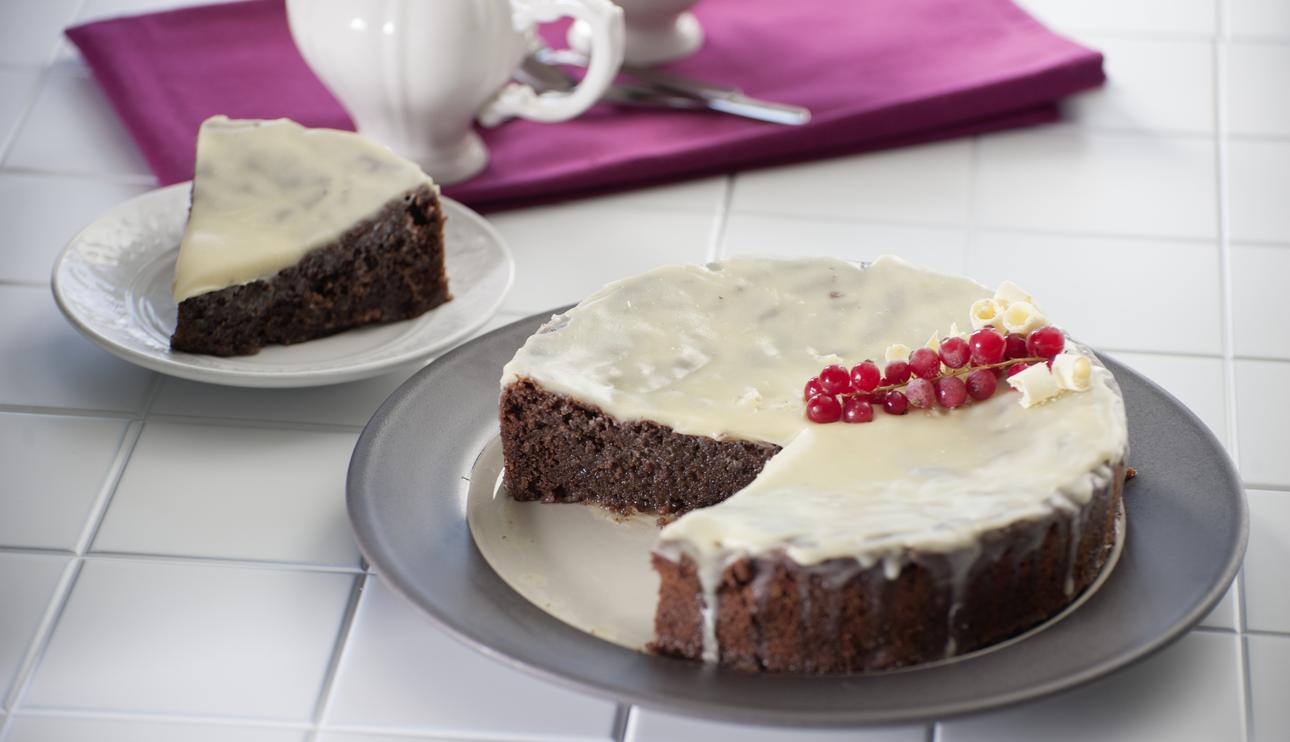 Bizcocho almendrado con cobertura de chocolate blanco con Thermomix®