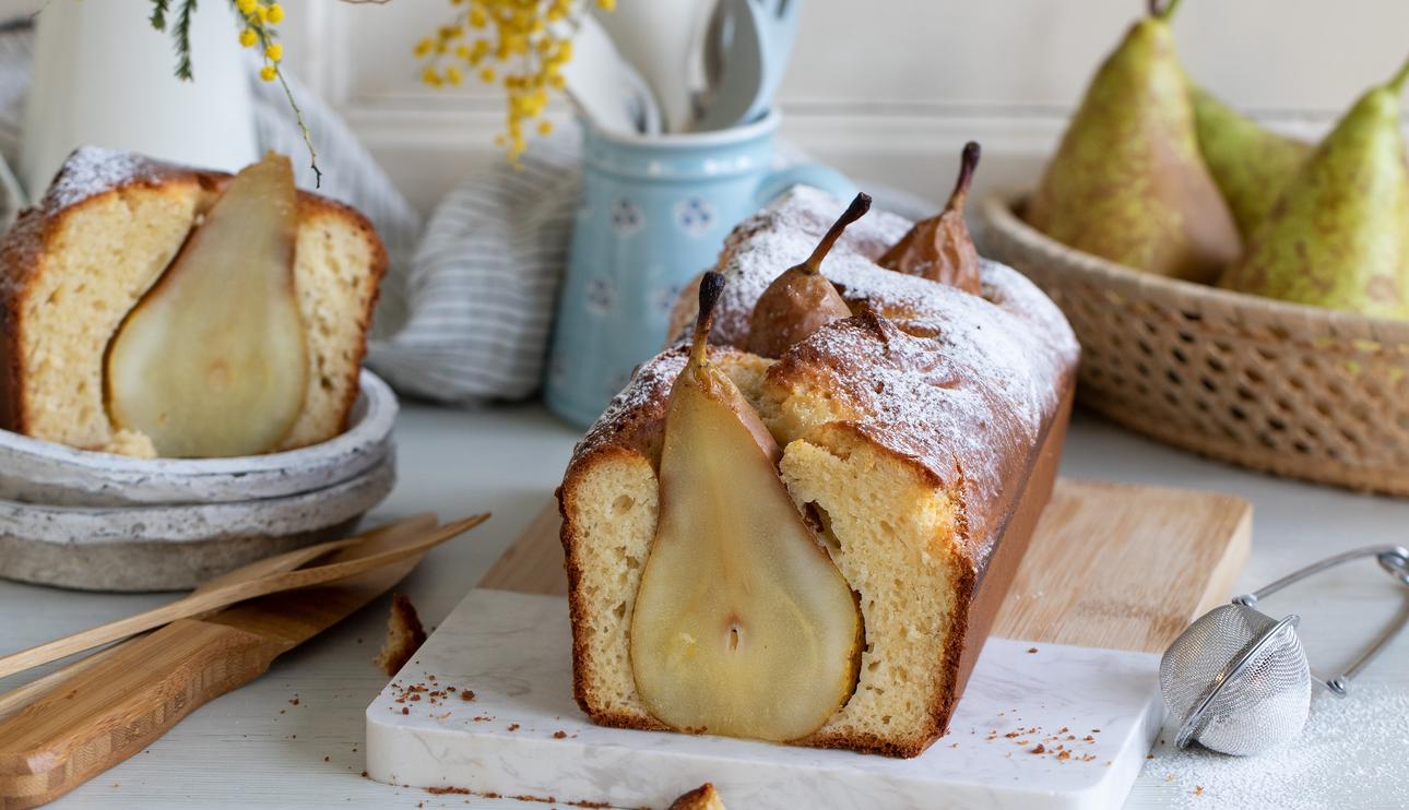 Bizcocho de leche condensada y peras