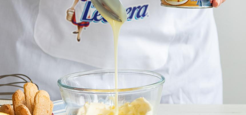 Charlota de leche condensada y limón para San Valentín