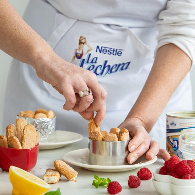 Charlota de leche condensada y limón para San Valentín