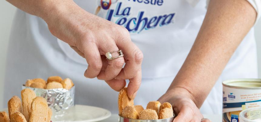 Charlota de leche condensada y limón para San Valentín
