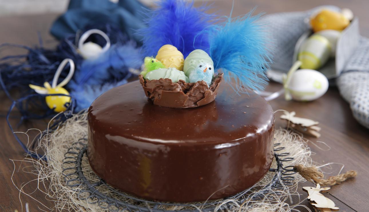 Tarta de Pascua de chocolate con leche