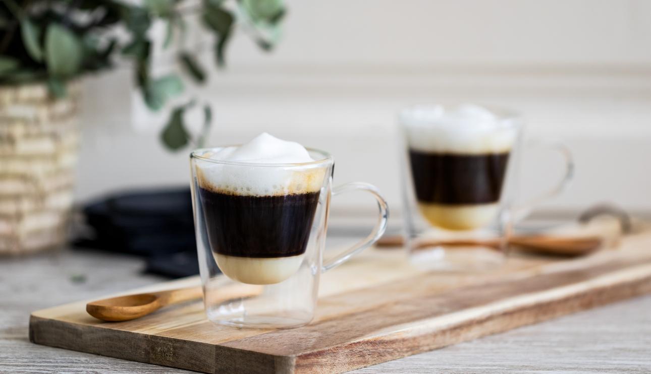 Café bombón con espuma de leche