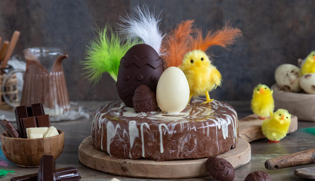 Tarta de Pascua a los tres chocolates