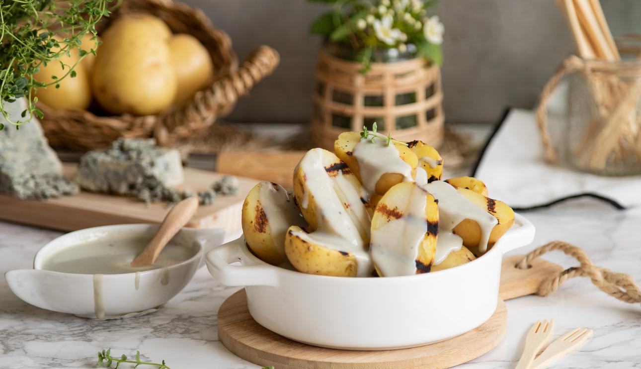 Salsa cabrales con patatas