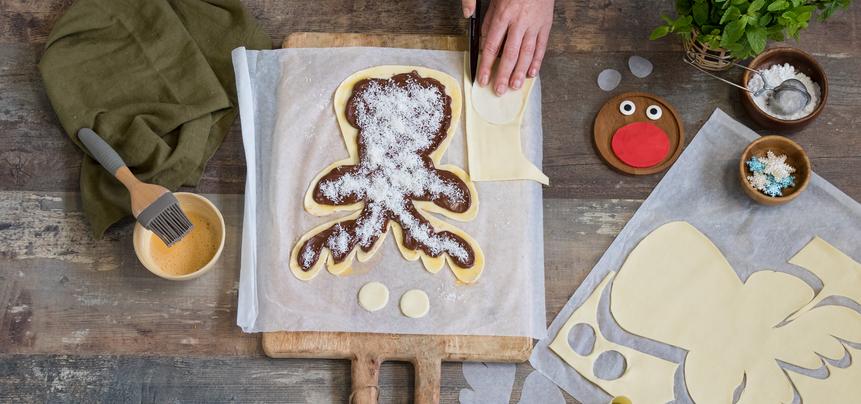 Reno navideño de hojaldre con chocolate con leche y coco