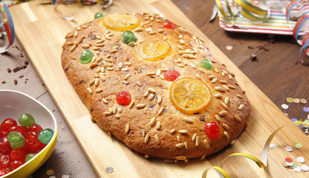 Coca de San Juan con chocolate negro 70%