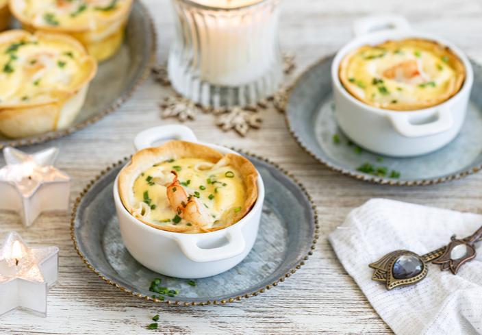 Tartaletas saladas rellenas de merluza con gambas
