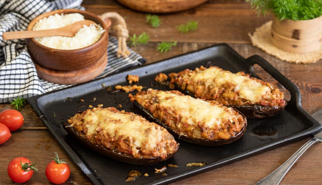 Berenjenas rellenas con salsa boloñesa