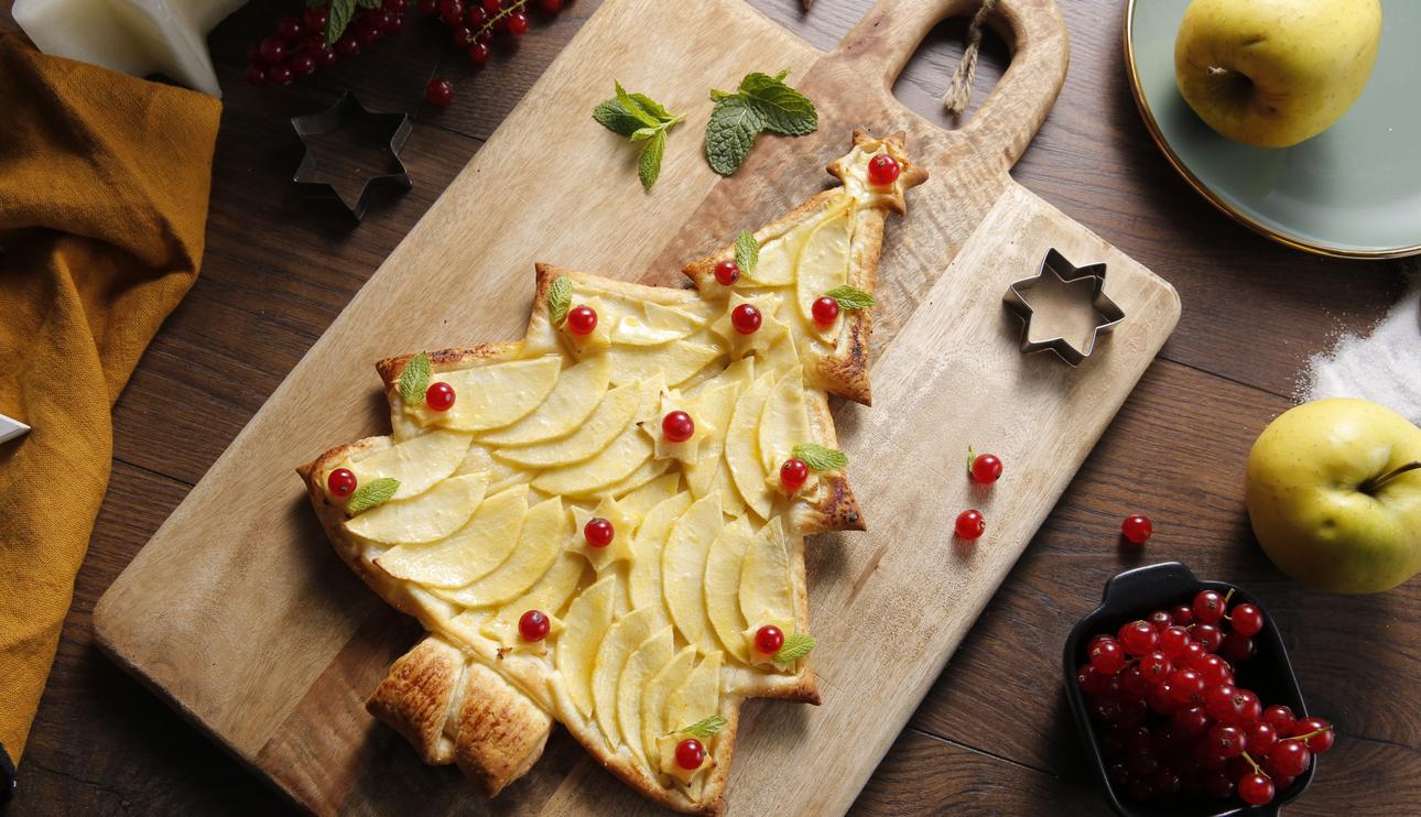 Tarta de manzana con forma de árbol de Navidad
