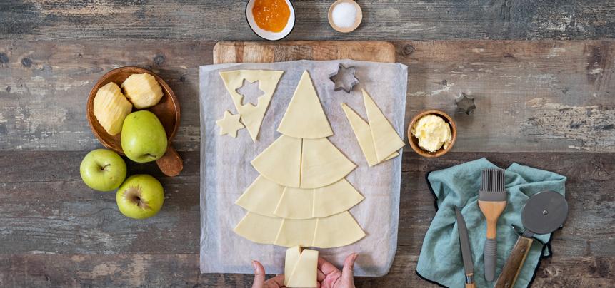 Tarta de manzana con forma de árbol de Navidad