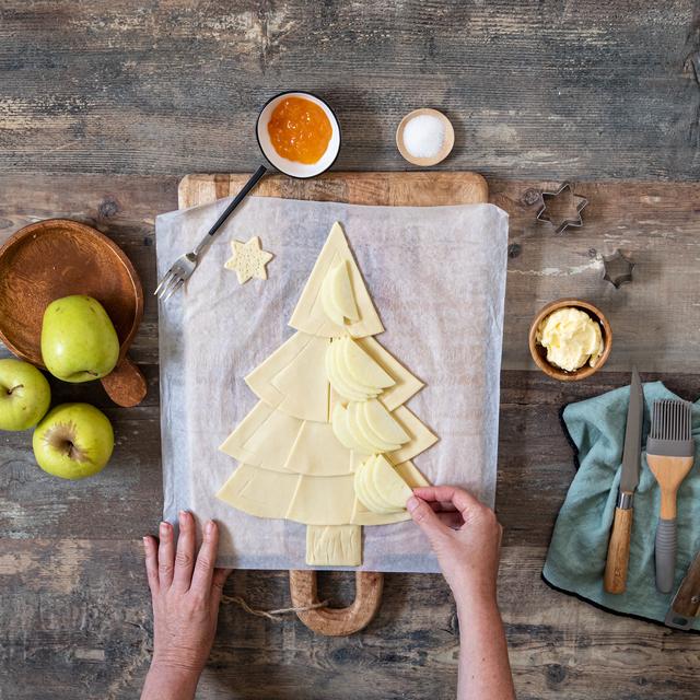 Tarta de manzana con forma de árbol de Navidad