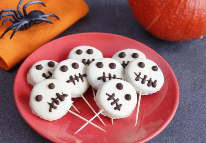 Piruletas Halloween de chocolate blanco y negro