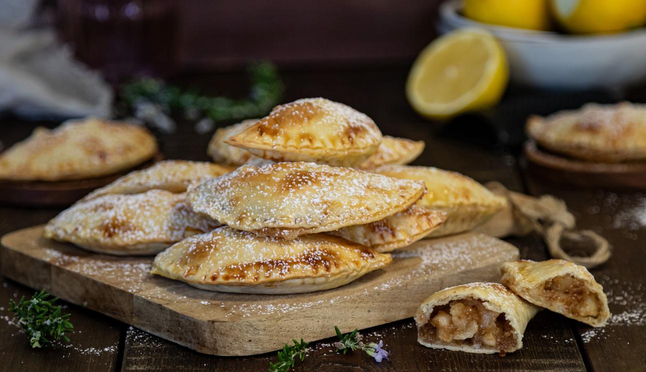 Truchas canarias de bienmesabe canario y queso majorero
