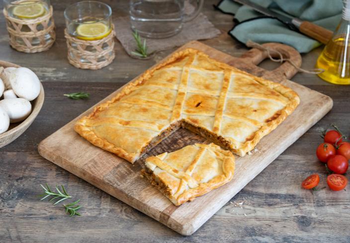 Empanada de carne picada con champiñones