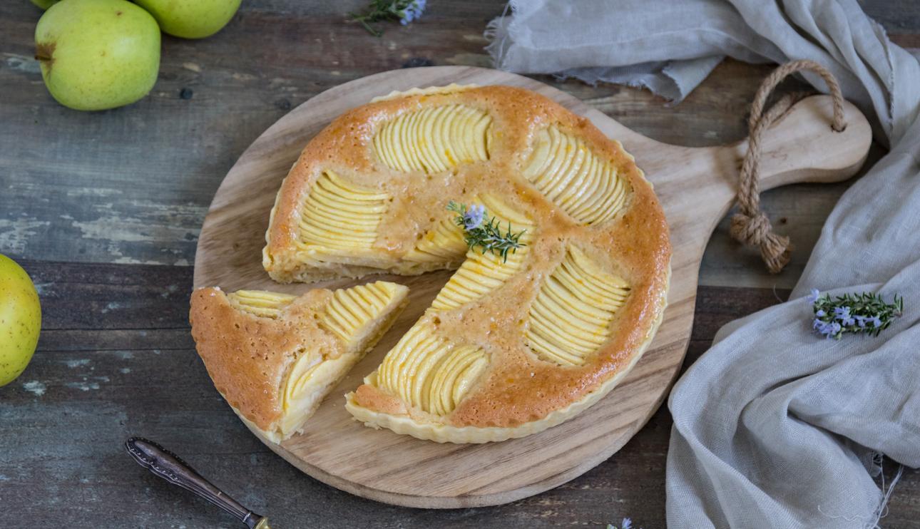 Tarta de manzana con crema de almendras