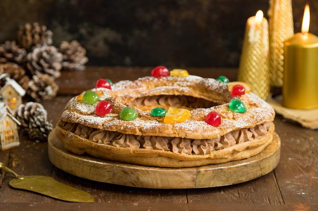 Roscón de Reyes Paris Brest de masa choux relleno de trufa de chocolate crema de avellana