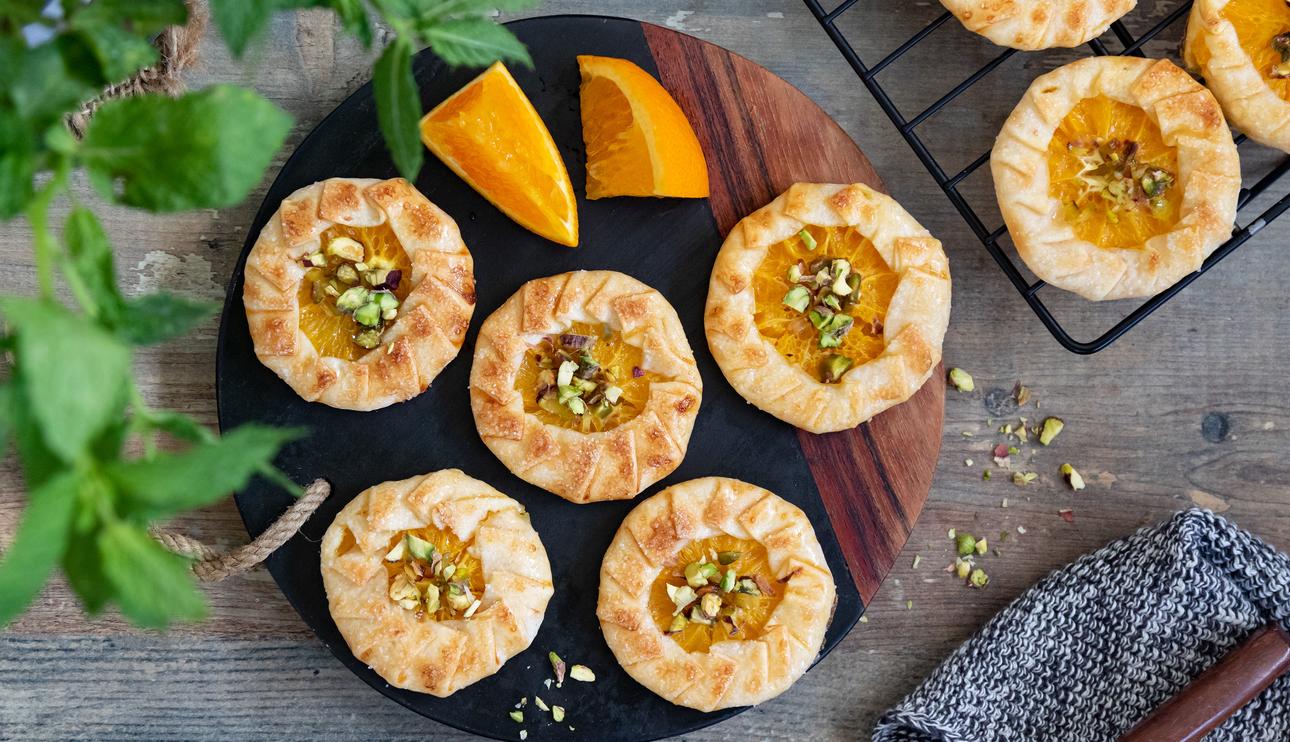 Mini galette dulce de naranja y pistachos con obleas