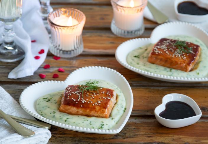 Puré parmentier al eneldo con salmón a la miel
