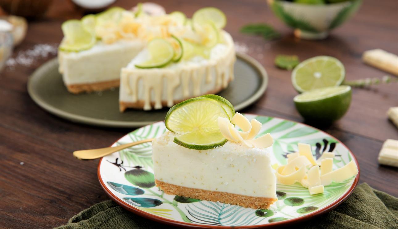 Tarta de chocolate blanco sin horno con lima y coco