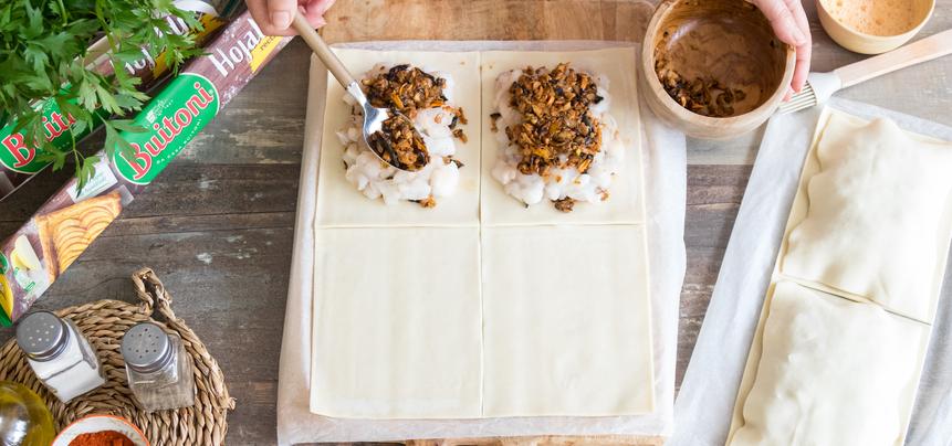 Hojaldre de rape y setas