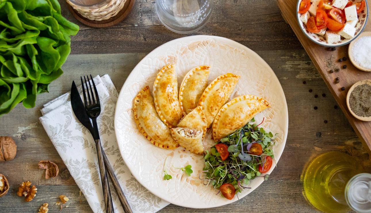 Empanadillas de jamón york y queso fresco
