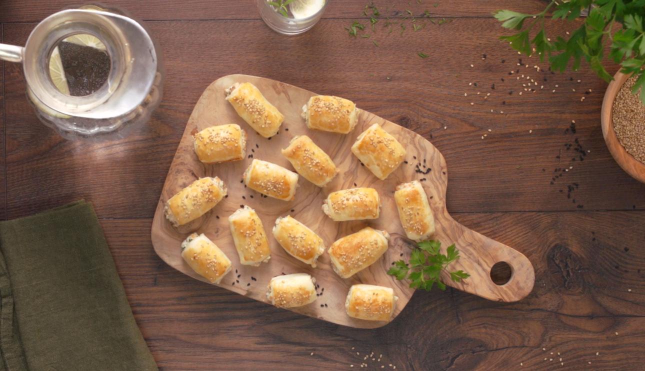 Hojaldritos de salmón ahumado y queso