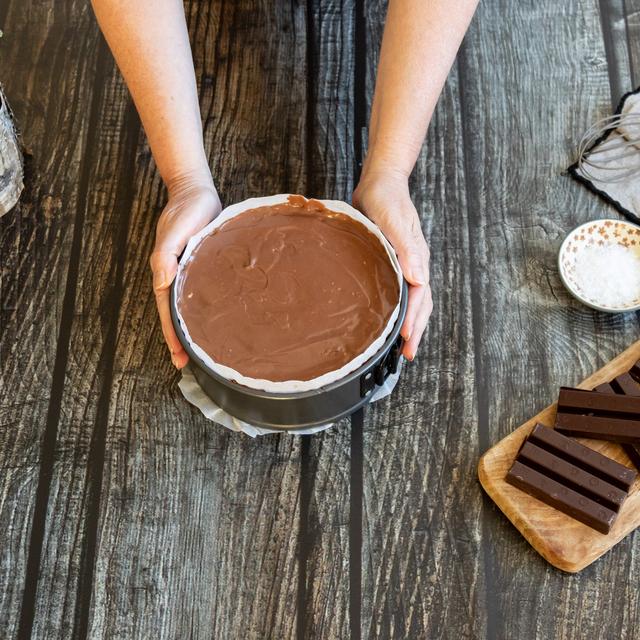 Tarta de chocolate y galletas saladas sin horno