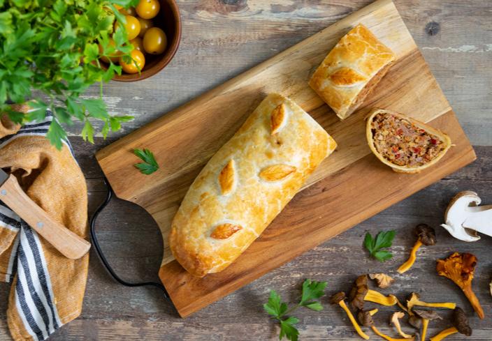 Hojaldre relleno de carne y setas