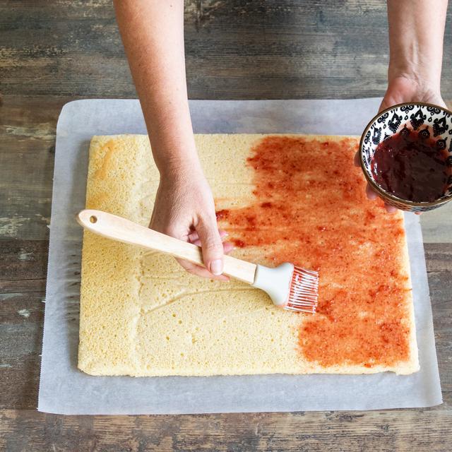 Pastel rayado de chocolate