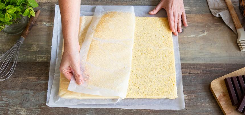 Pastel rayado de chocolate