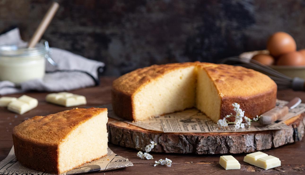 Bizcocho de chocolate blanco