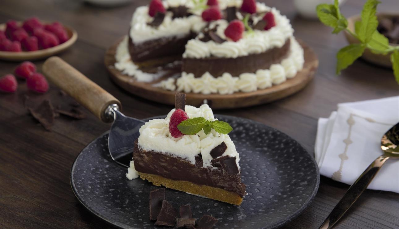Tarta de chocolate y nata