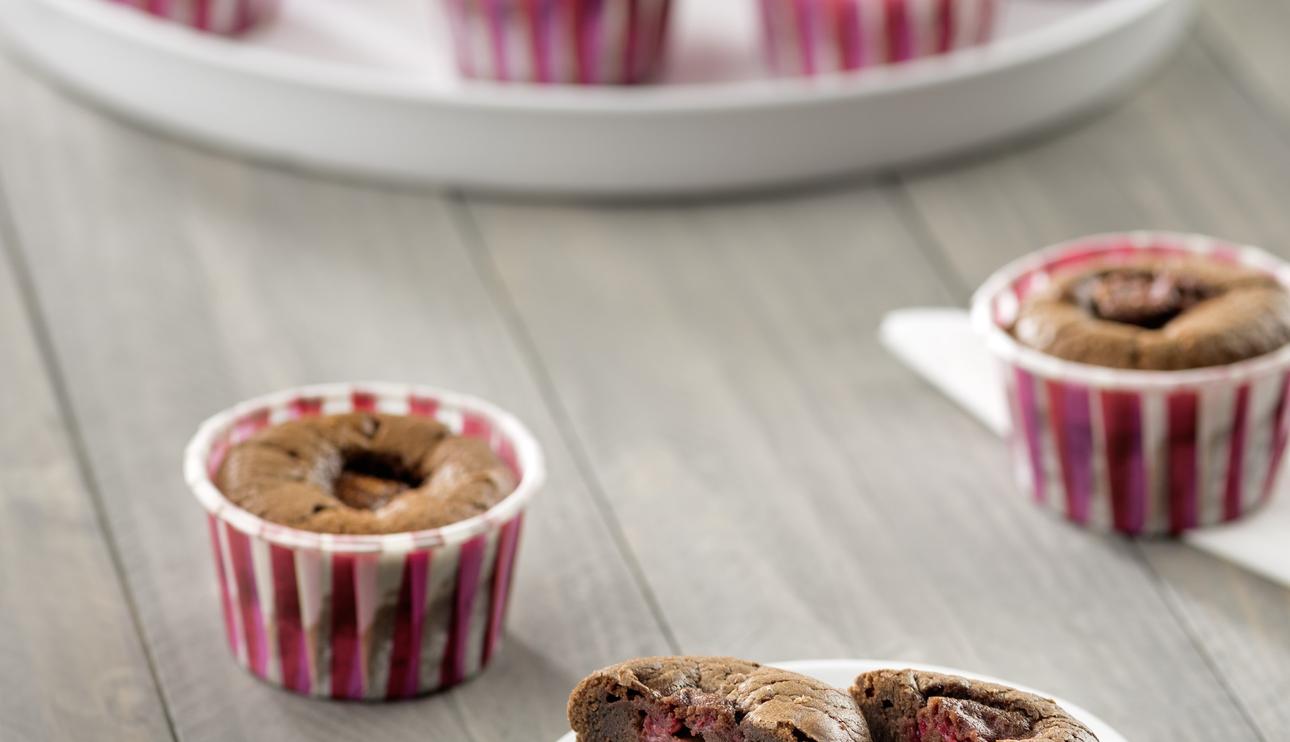 Muffins de chocolate con corazón de frambuesa con Thermomix©(TM6, TM5, TM31)