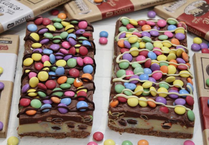 Turrón de chocolates y smarties