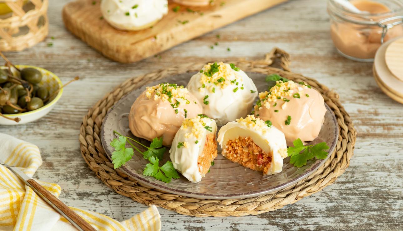 Bolas de patata rellenas de atún