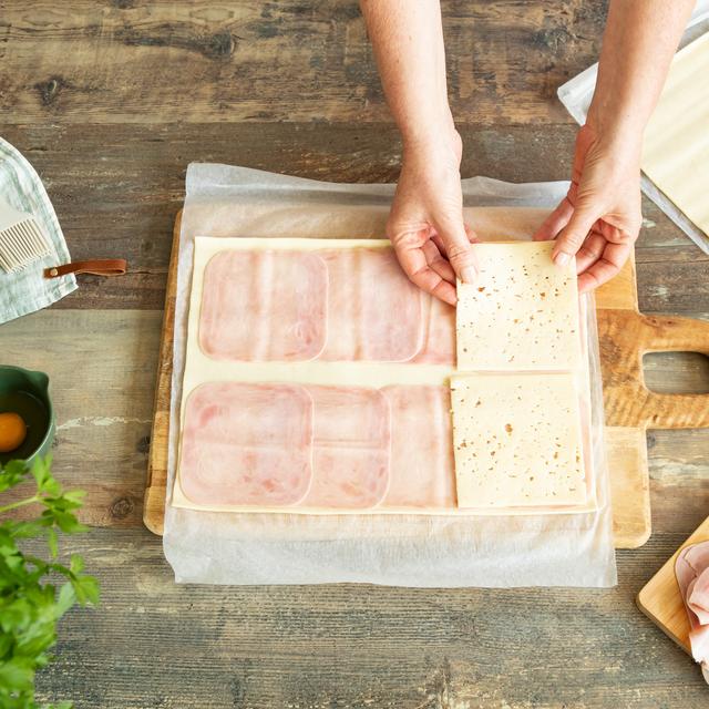 Hojaldre de jamón y queso