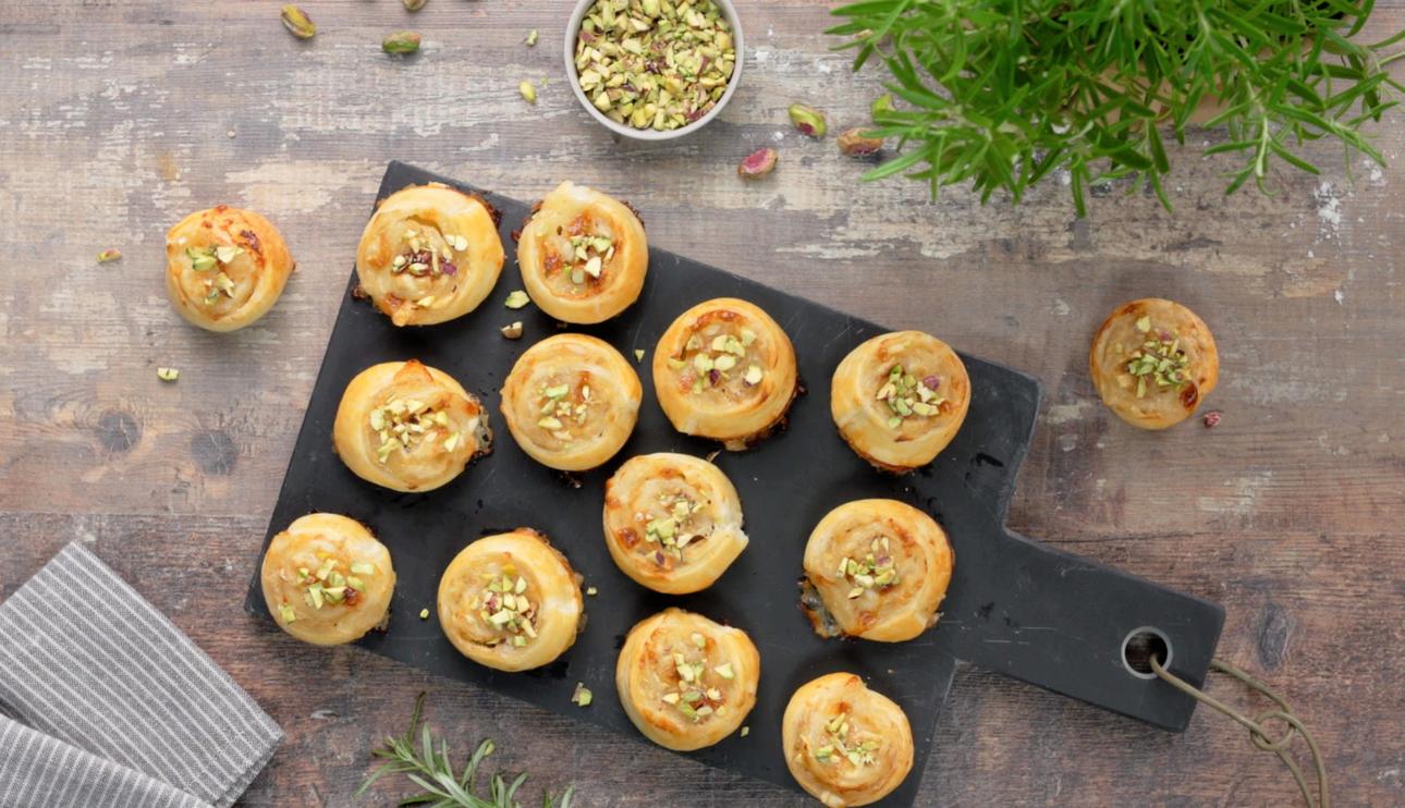 Canapés con queso de cabra