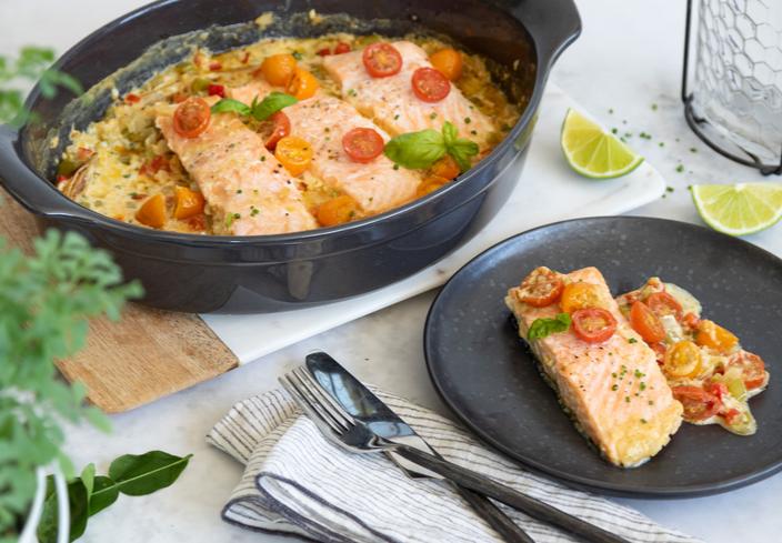 Salmón al horno con verduras y curry