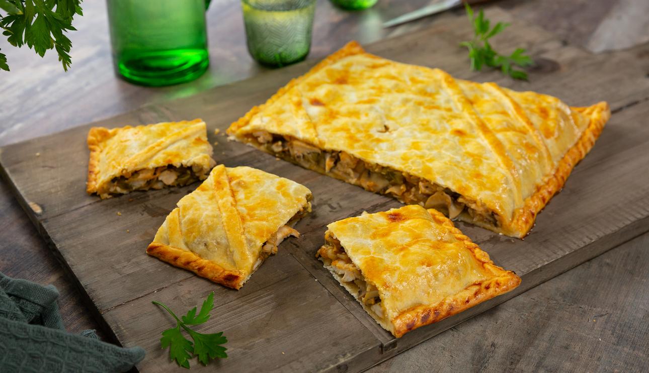 Empanada gallega de pollo