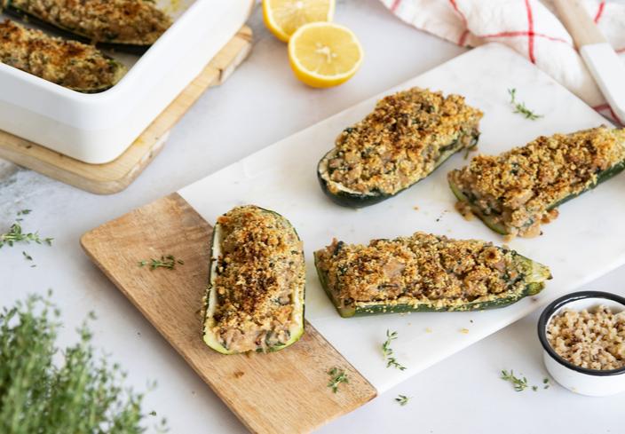 Calabacines rellenos de quinoa y verduras