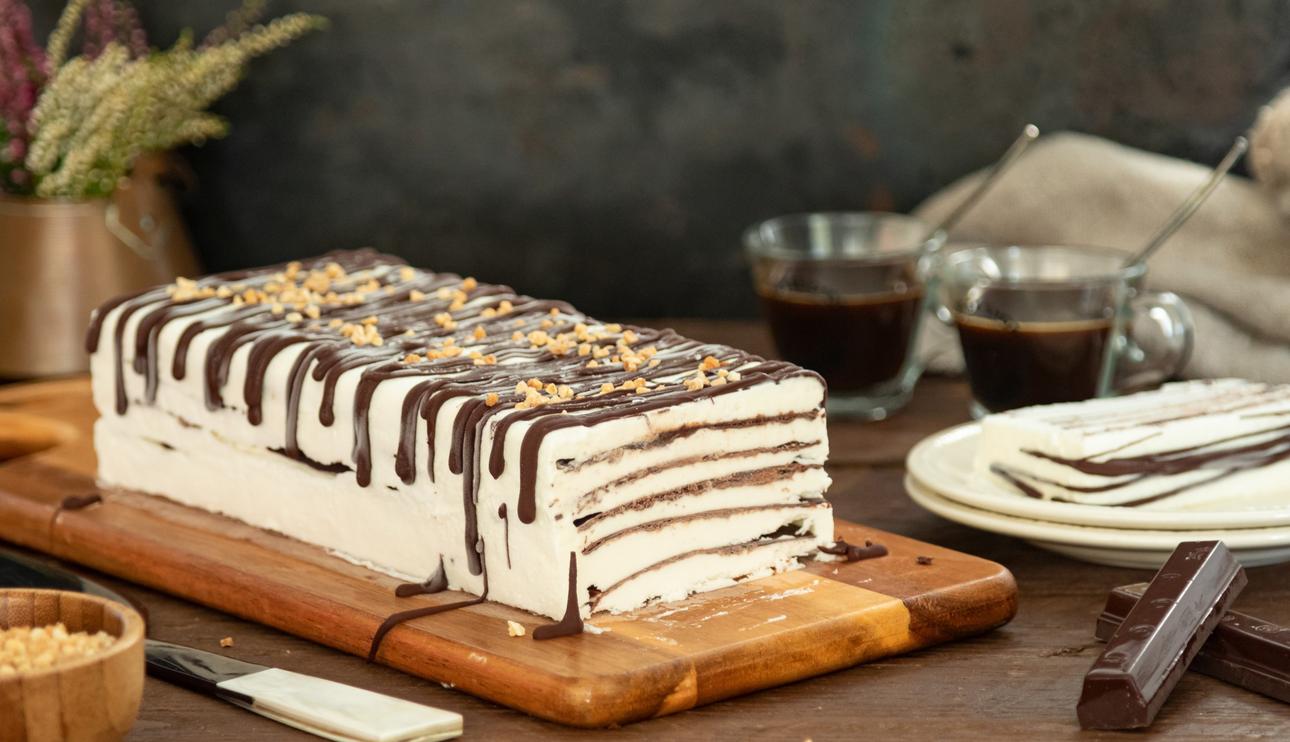 Tarta helada de nata y chocolate