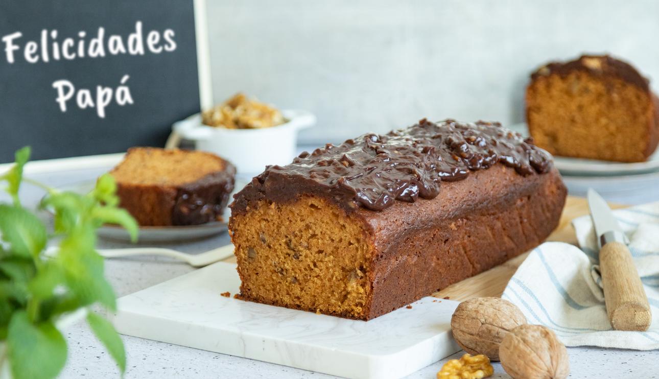Bizcocho de dulce de leche con chocolate y nueces